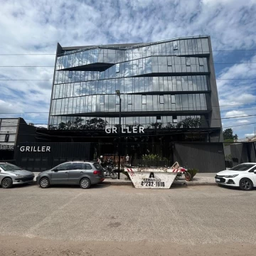 Oficina en venta frente complejo nuevo seguridad premium 