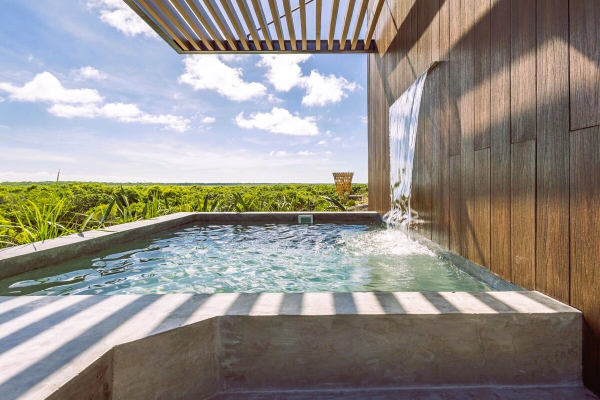 JACUZZI CON CASCADA NIVEL 2