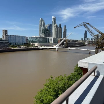 OFICINAS / VIVIENDA- PLANTA DIVIDIDA - CON TERRAZA - PUERTO MADERO