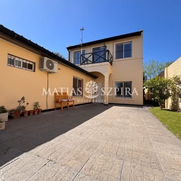Casa en venta Arca 4 ambientes