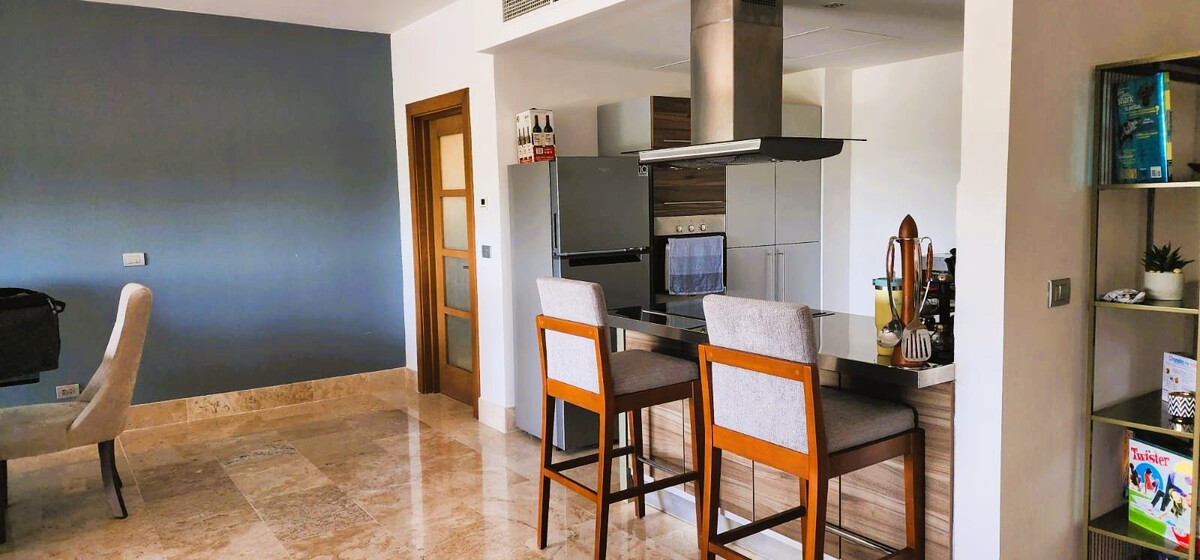 COCINA CON BARRA DEPARTAMENTO VENTA