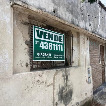 Casa a reciclar dos dormitorios oportunidad Newton 1400 Rosario