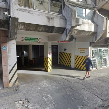 Cochera amplia en Venta Céntrica