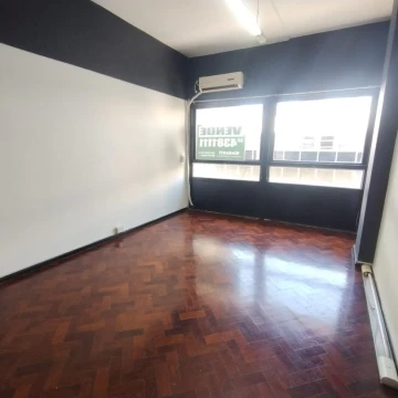 Oficina en  Venta en Centro de Rosario con cochera San Martin 800