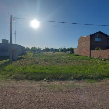 Terreno en Funes City