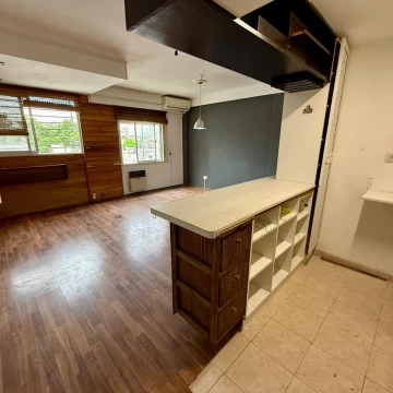Excelente Departamento duplex de dos dormitorios cochera arroyito Rosario