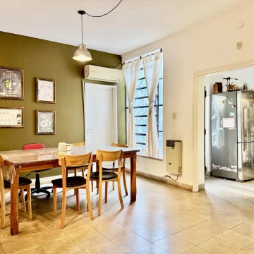27 de Febrero  2800 - Casa en venta de dos dormitorios mas comodín- Rosario, Barrio Parque