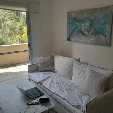 Departamento en alquiler dos ambientes con cochera en Bosque Alto