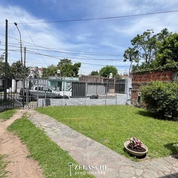 VENTA: CASA - CALLE DEL KAISER - MARTIN CORONADO