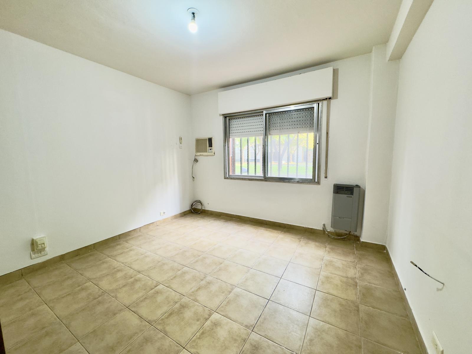 Casa en venta de dos dormitorios mas comodín - Rosario, General Las Heras