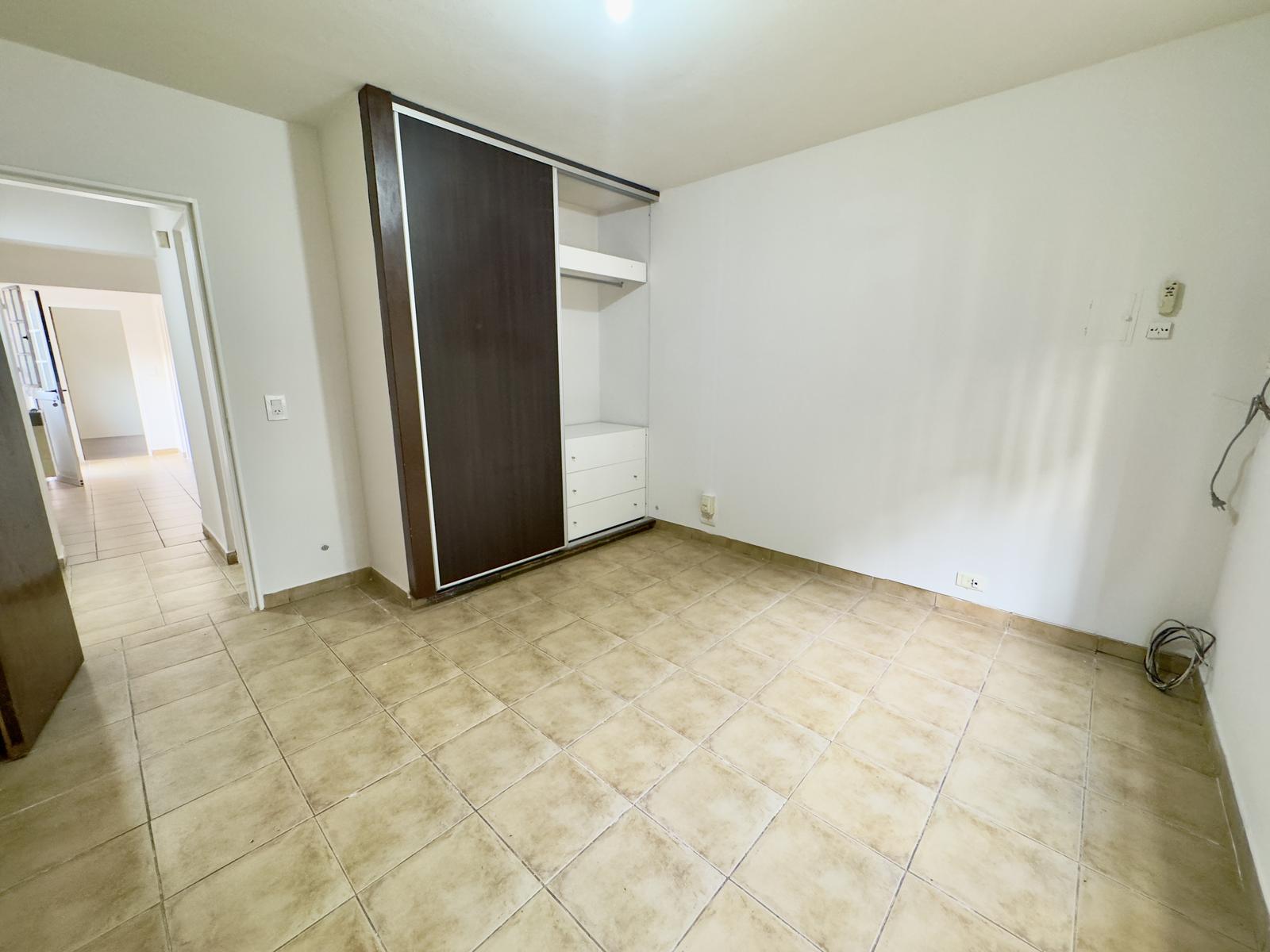 Casa en venta de dos dormitorios mas comodín - Rosario, General Las Heras