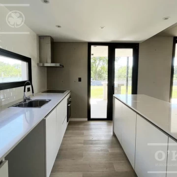 Casa en venta de 4 ambientes  Greenville Polo