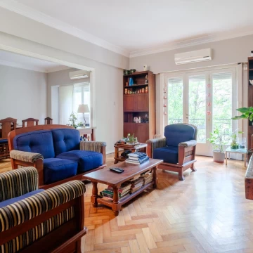 Departamento en venta en San Telmo de 3 dormitorios frente al Parque Lezama
