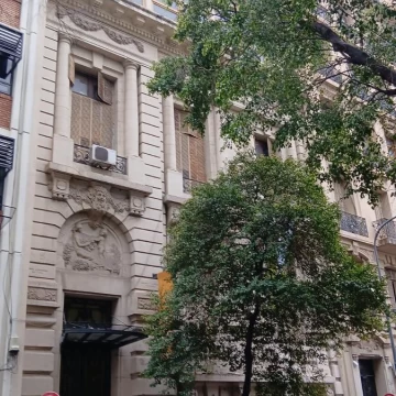Edificio Comercial en Congreso