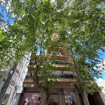 APTO CRÉDITO - Departamento en venta de 2 ambientes con patio - Villa Ballester Centro