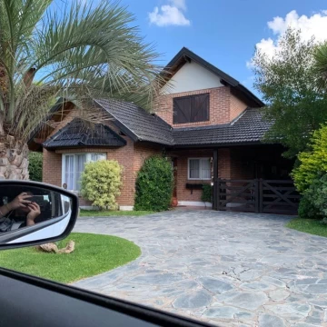 Casa en Campos De Echeverria Canning
