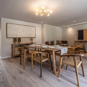 VENTA- Casa 3 dormitorios con pileta - Funes Hills Miraflores s/ Avenida Principal. APTO CREDITO