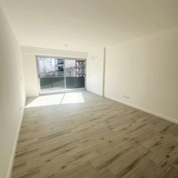 Monoambiente a estrenar, al Norte por Av Independencia al 2600. En el Barrio de San Cristobal