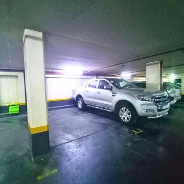 Venta de cochera fija cubierta en Alto Palermo - CABA