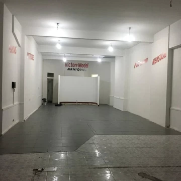 Local, Oportunidad, 110 m2 en Planta