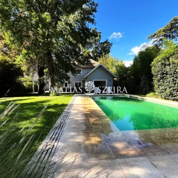 Casa quinta con Parque y pileta. Parque Leloir