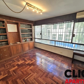 Oficina en excelente estado en retiro en venta