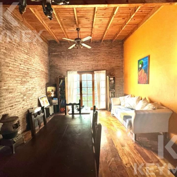 CASA A RECICLAR 5 DORMITORIOS EN VENTA LA PLATA