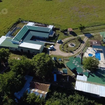 Complejo turístico en venta- Chacra de 14ha con lago y salones de eventos