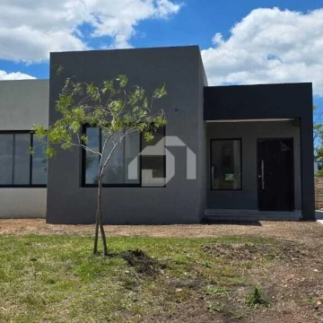 Casa  en Venta en Santa Elisa, Pilar del Este, Pilar