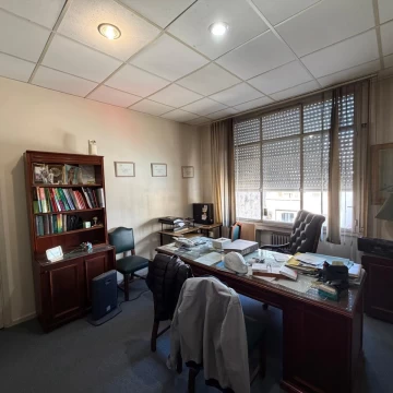 Excelente oficina en venta  - 105 m2 - Opcional Amoblada.