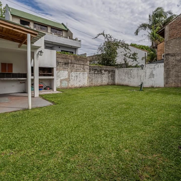 Venta - PH 3 ambientes reciclado con amplio jardín - Vicente Lopez