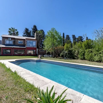 VENTA - Casa - 2 dormitorios - Jardín con pileta - Solares del Carcarañá, Oliveros