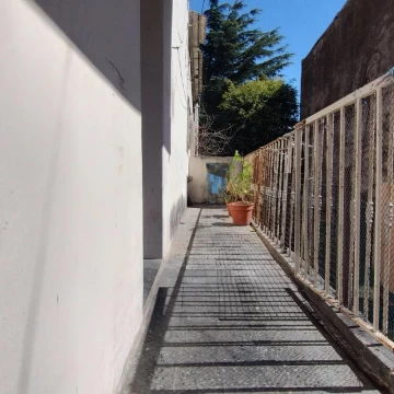 Venta PH de 2 ambientes luminoso en San Cristóbal 