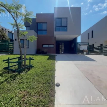 VENTA CASA 6 AMBIENTES EN BARRIO LOS CASTAÑOS NORDELTA