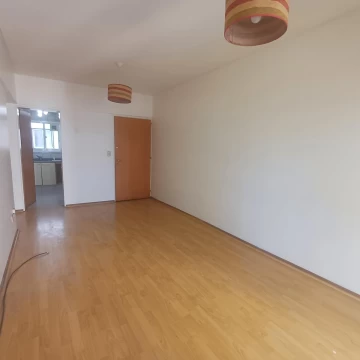 Venta - 3 Ambientes c/balcón - Almagro