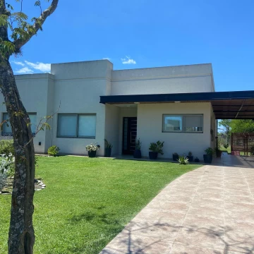 Casa en Venta 3 dormitorios San Alfonso Pilar del Este