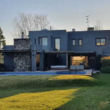 VENTA CASA 4 DORMITORIOS EN LA TAHONA