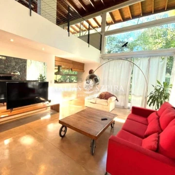 OPORTUNIDAD PARQUE LELOIR CASA.lote 2600m2
