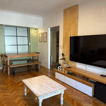 Departamento 4 ambientes con patio de luz en Venta - San Cristobal