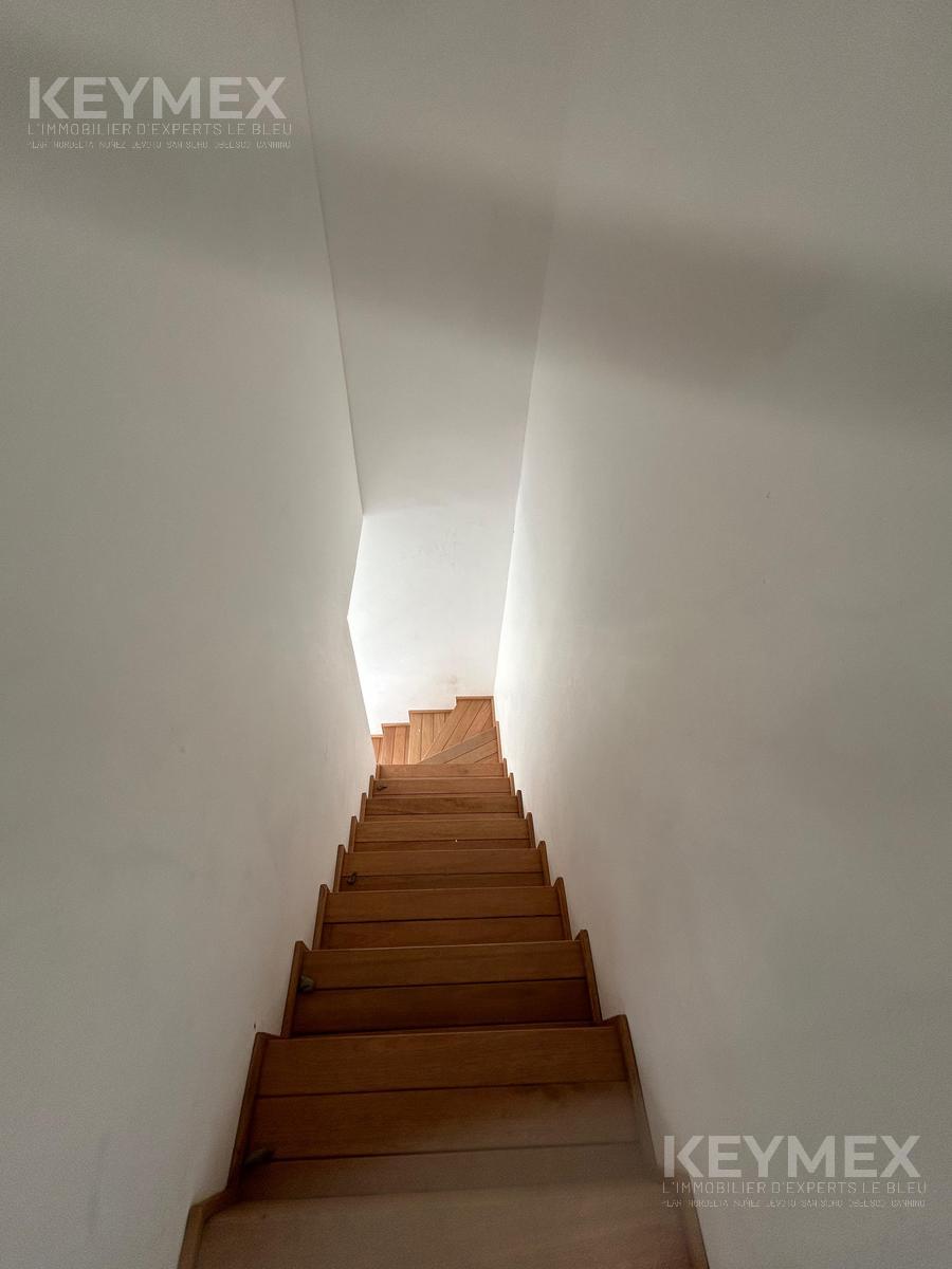 Escalera a Dormitorio