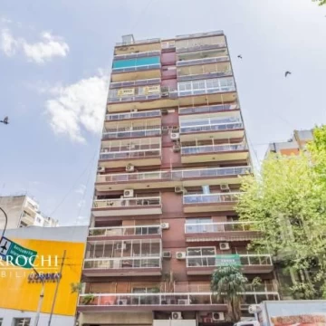 Semipiso Apto Profesional con Cochera Fija