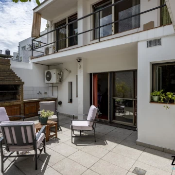 Venta Casa en Lote Propio en Villa del Parque. Vivienda Multifamiliar o Vivienda más Emprendimiento