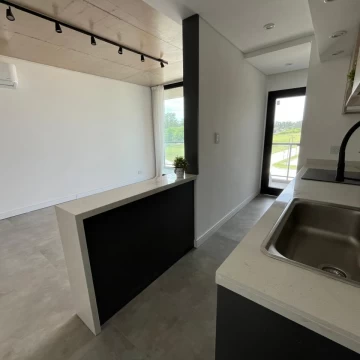 VENTA - 2 AMBIENTES C/BALCÓN - FULL AMENITIES - COCHERA - CANNING