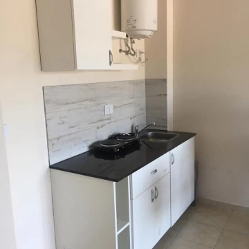 VENTA - Departamento monoambiente con balcón al frente - Bella Vista, Rosario.