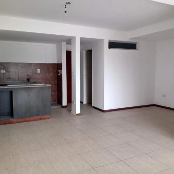 VENTA - Departamento monoambiente, con balcón y parrillero - Parque, Rosario.