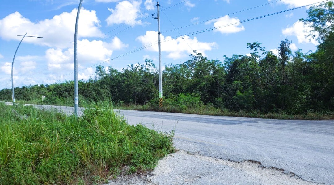 LOTE EN AV HUAYACAN CANCUN