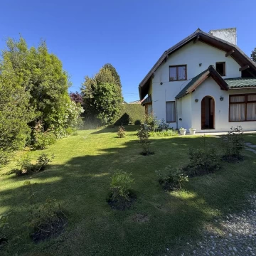 Venta Casa+ departamento- ideal renta  en San Carlos De Bariloche