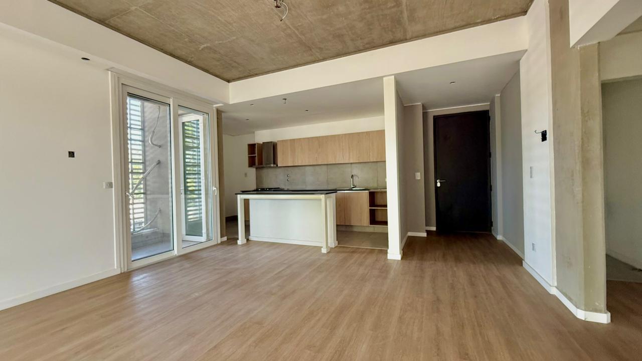 Departamento en venta de dos dormitorios  Fisherton