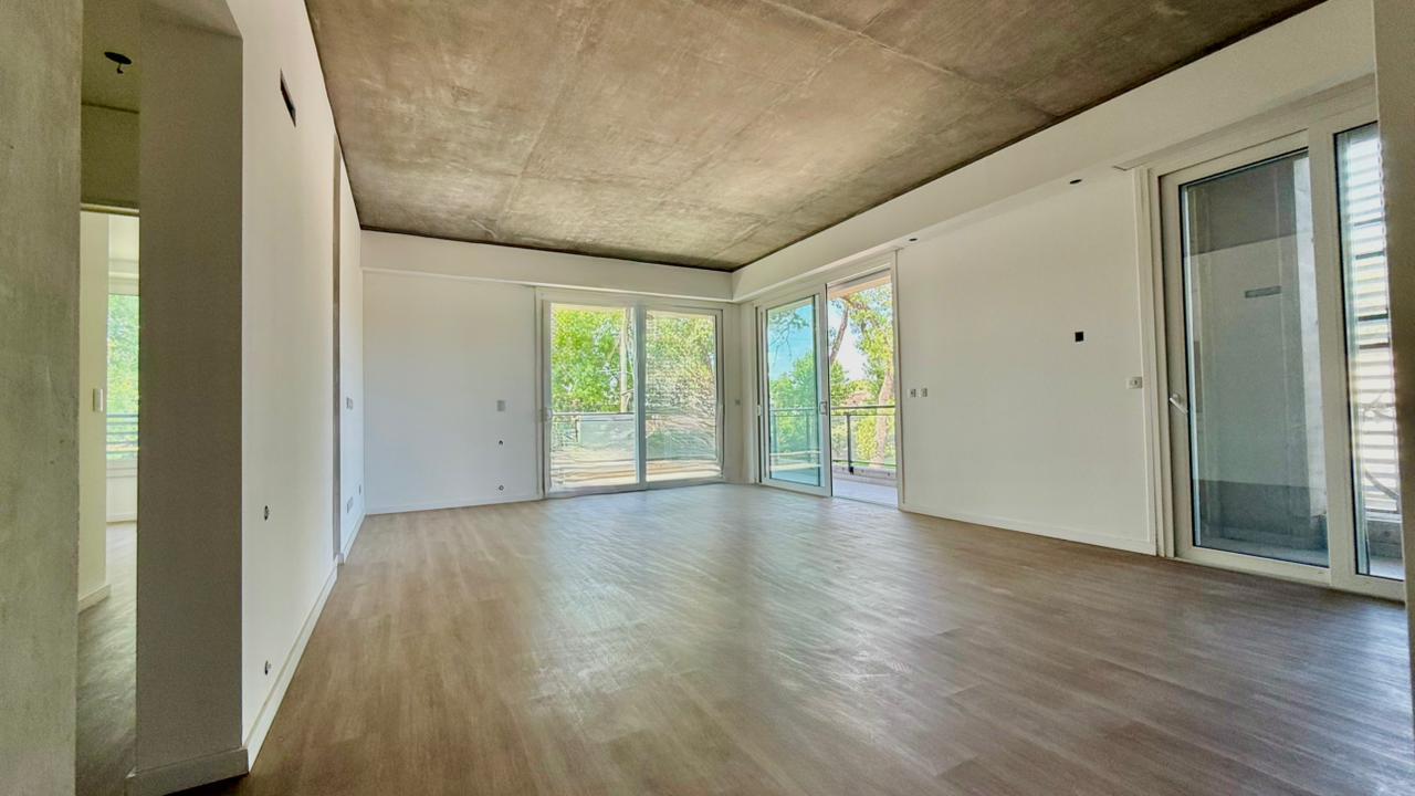 Departamento en venta de dos dormitorios  Fisherton