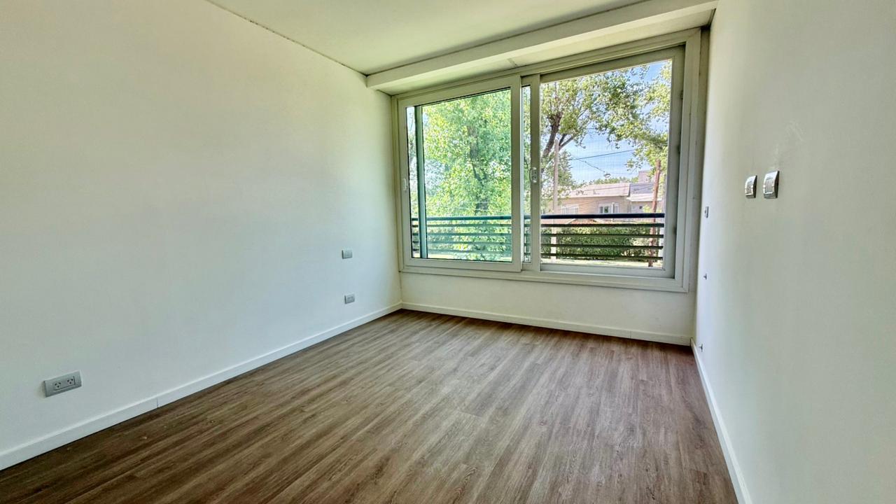 Departamento en venta de dos dormitorios  Fisherton